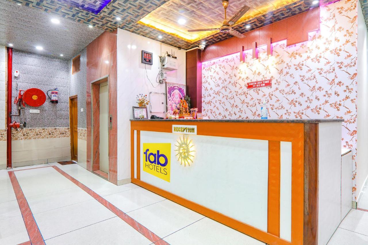Capital O 64299 Hotel Suncity Juhi Bari Εξωτερικό φωτογραφία